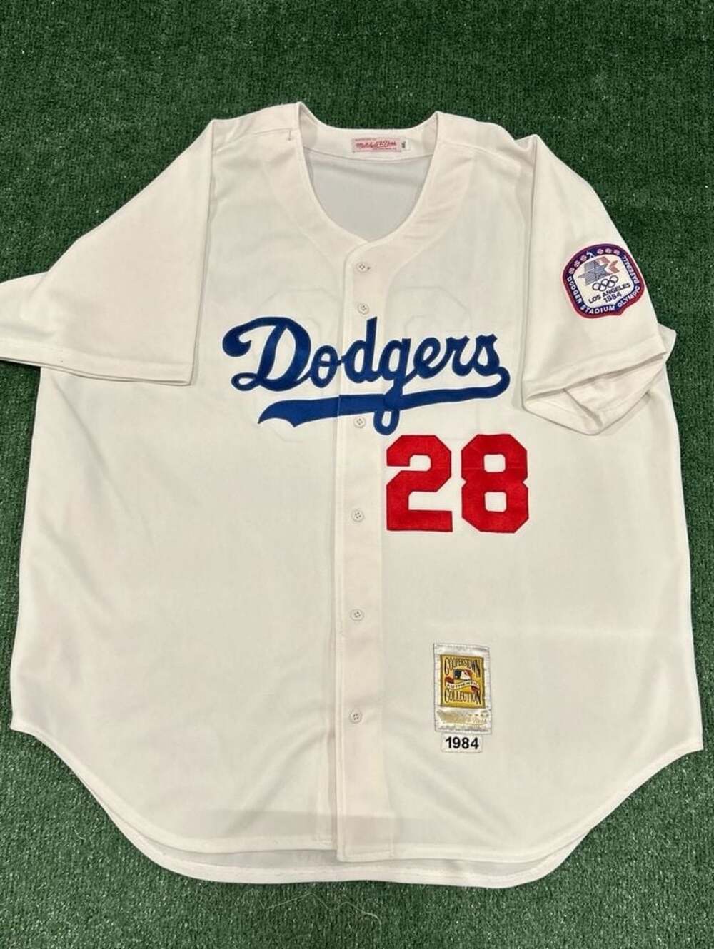Mitchell & Ness Los Angeles Dodgers 1984 Pedro Guerrero #28 Authentic Jersey